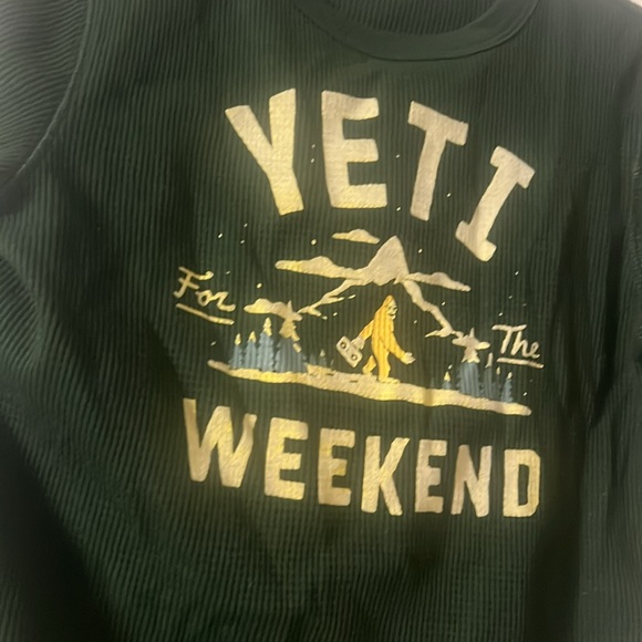 Old navy boys S(6/7) dark green Yeti waffle tee, EUC - Picture 2 of 6